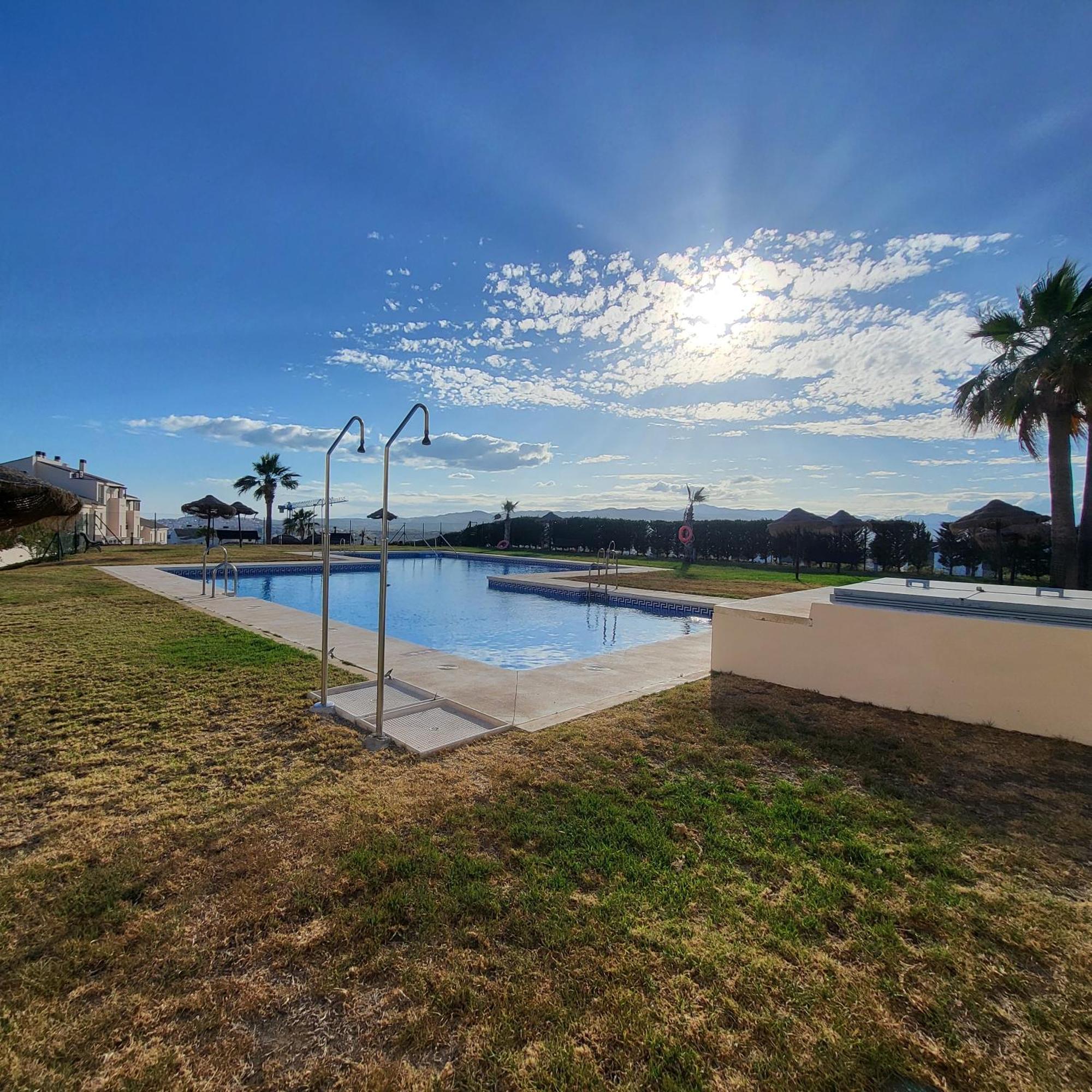 Golf En Baviera Con Vistas Al Mar Apartment กาเลตา เด เวเลซ ภายนอก รูปภาพ